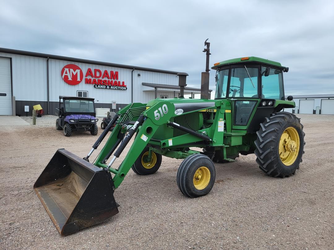 Image of John Deere 4240 Primary image