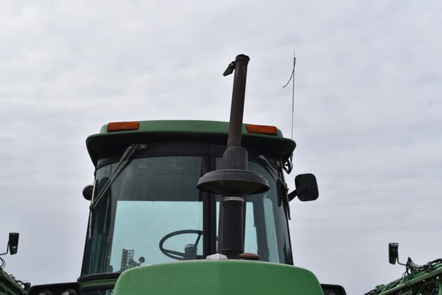 Image of John Deere 4240 equipment image 4