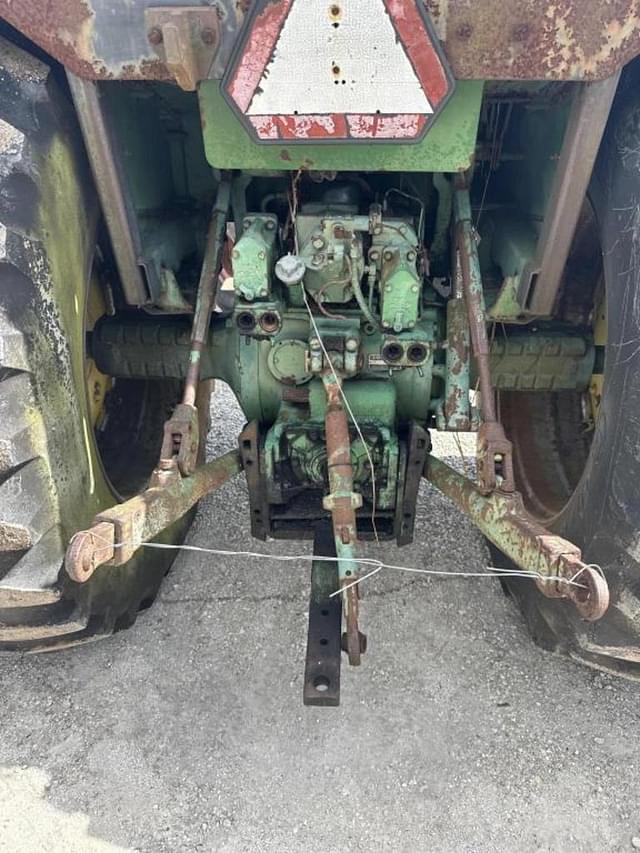 Image of John Deere 4240 equipment image 2