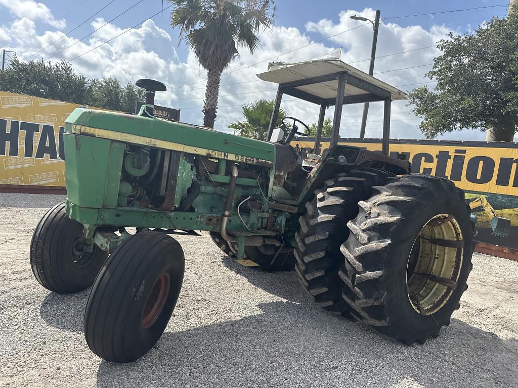 Image of John Deere 4240 Primary image