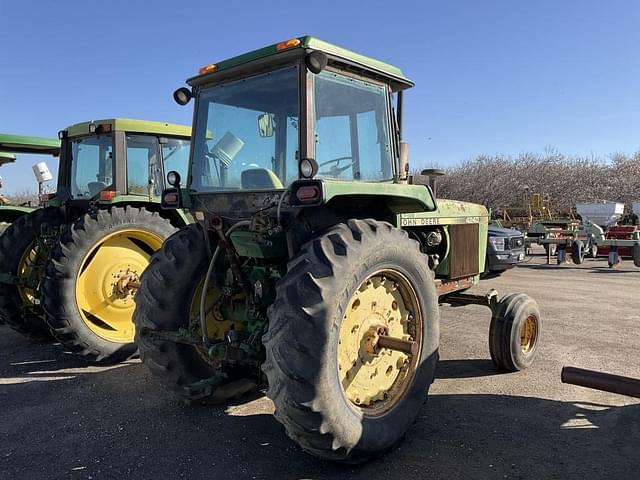 Image of John Deere 4240 equipment image 3