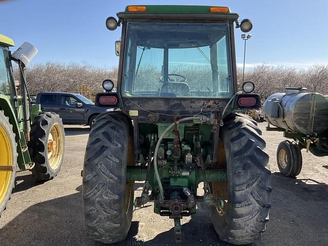 Image of John Deere 4240 equipment image 4