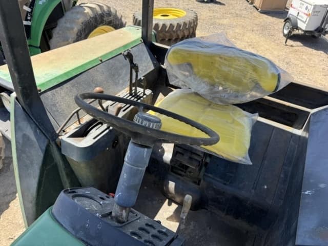 Image of John Deere 4240 equipment image 4