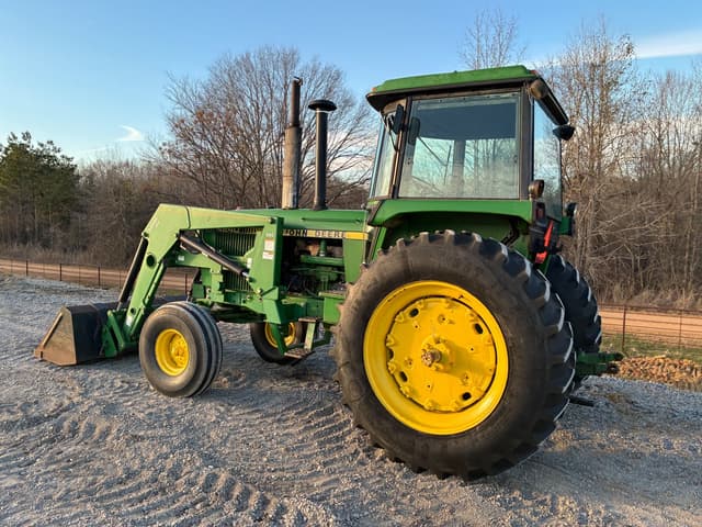 Image of John Deere 4240 equipment image 3
