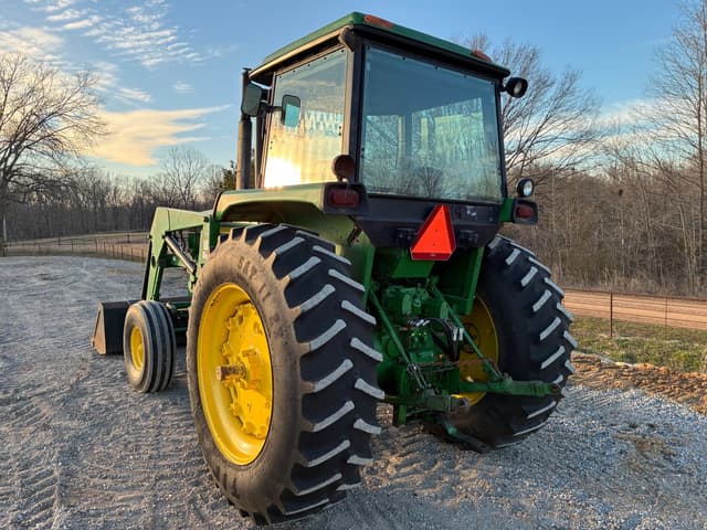 Image of John Deere 4240 equipment image 4