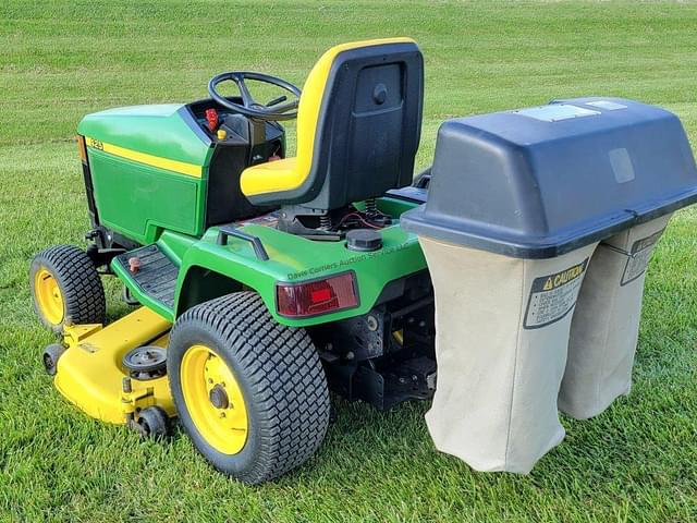 Image of John Deere 425 equipment image 2