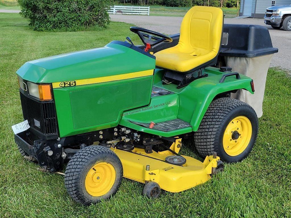 Image of John Deere 425 Primary image