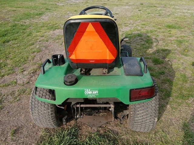 Image of John Deere 425 equipment image 3