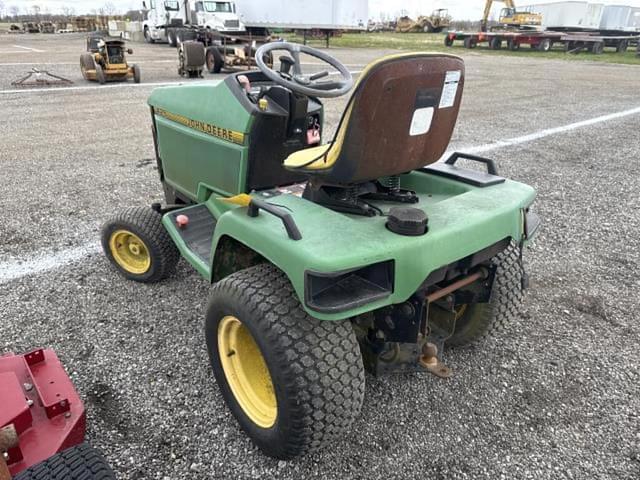 Image of John Deere 425 equipment image 1
