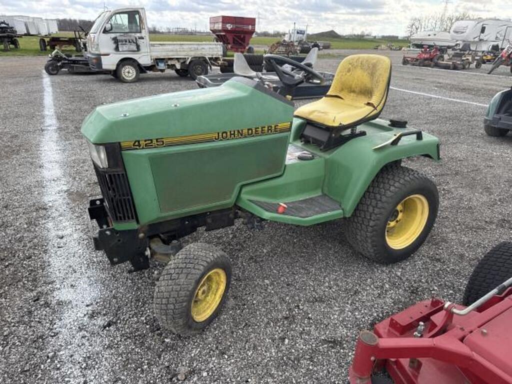 Image of John Deere 425 Primary image