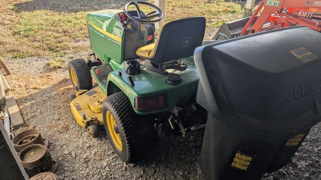 Image of John Deere 425 equipment image 3