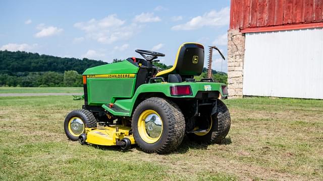 Image of John Deere 425 equipment image 2