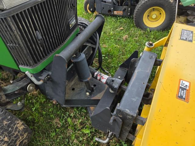 Image of John Deere 425 equipment image 4