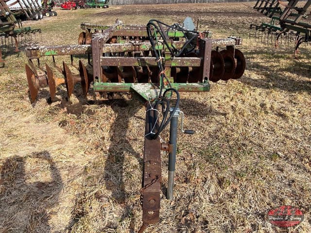 Image of John Deere 425 equipment image 1