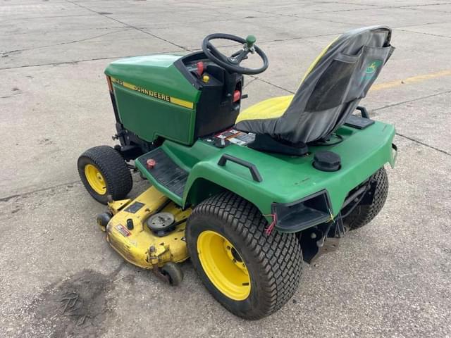 Image of John Deere 425 equipment image 4