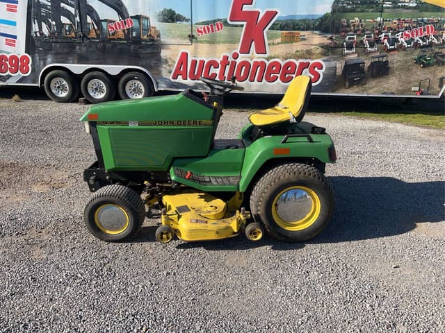 Image of John Deere 425 equipment image 1