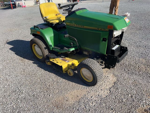 Image of John Deere 425 equipment image 3