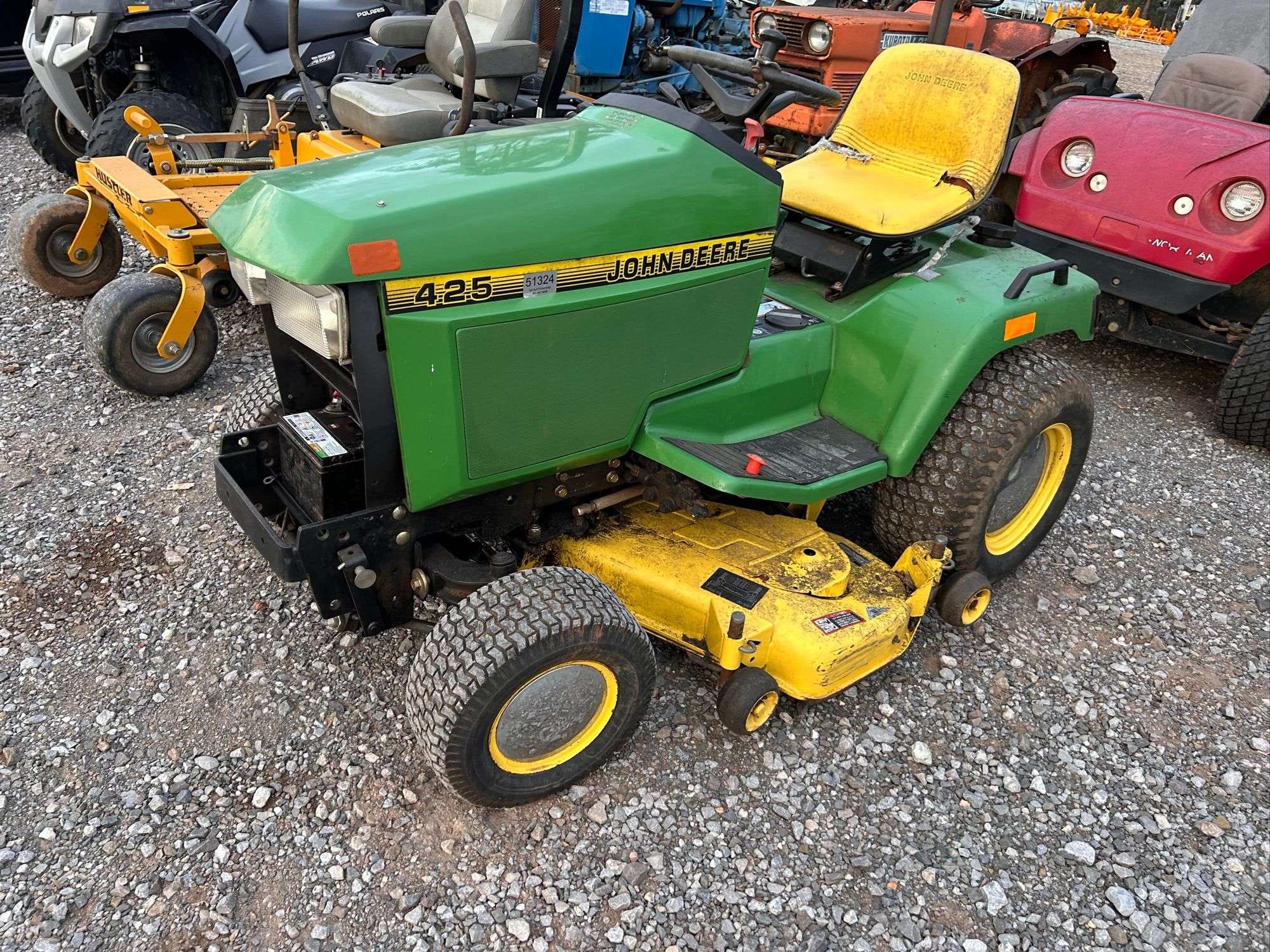 John Deere 425 Equipment Image0