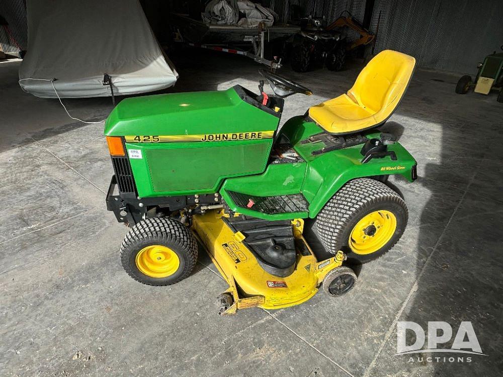 Image of John Deere 425 Primary image