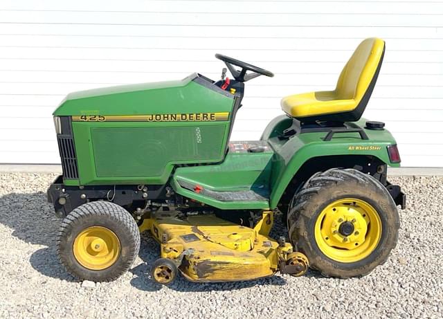 Image of John Deere 425 equipment image 3