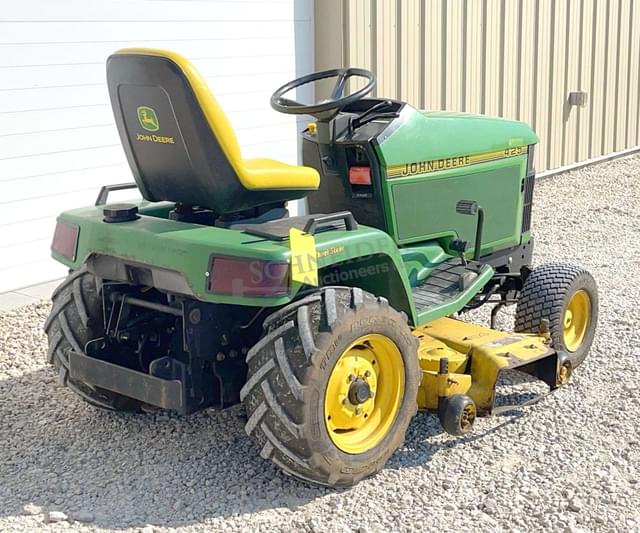 Image of John Deere 425 equipment image 4