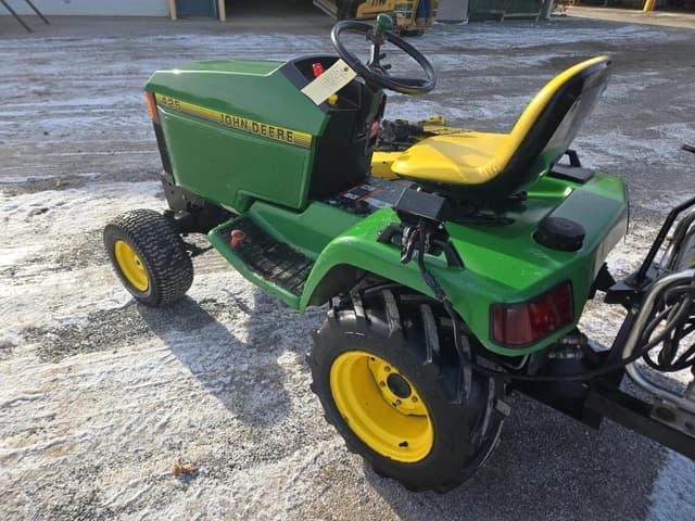 Image of John Deere 425 equipment image 1