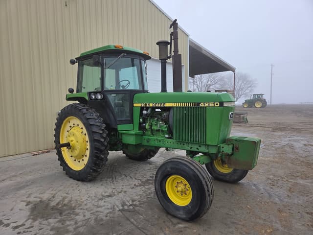 Image of John Deere 4250 equipment image 1