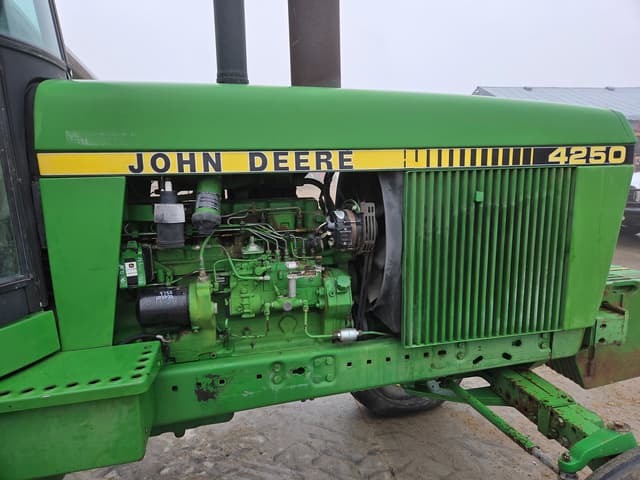 Image of John Deere 4250 equipment image 3