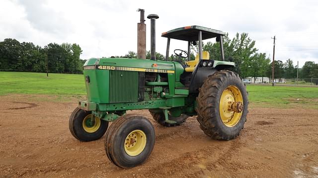 Image of John Deere 4250 equipment image 2