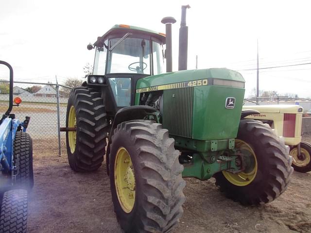 Image of John Deere 4250 equipment image 4