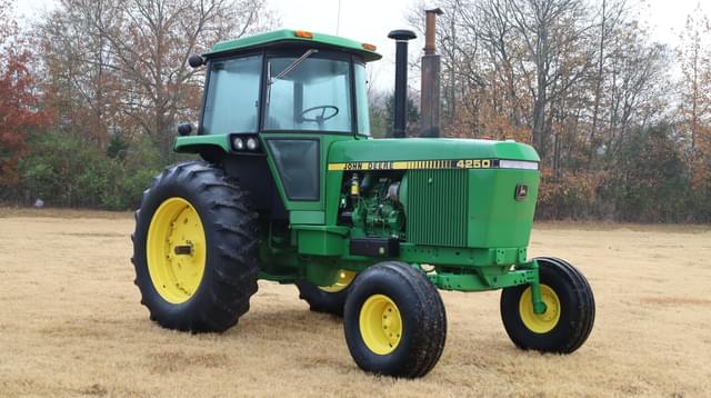 Image of John Deere 4250 equipment image 1