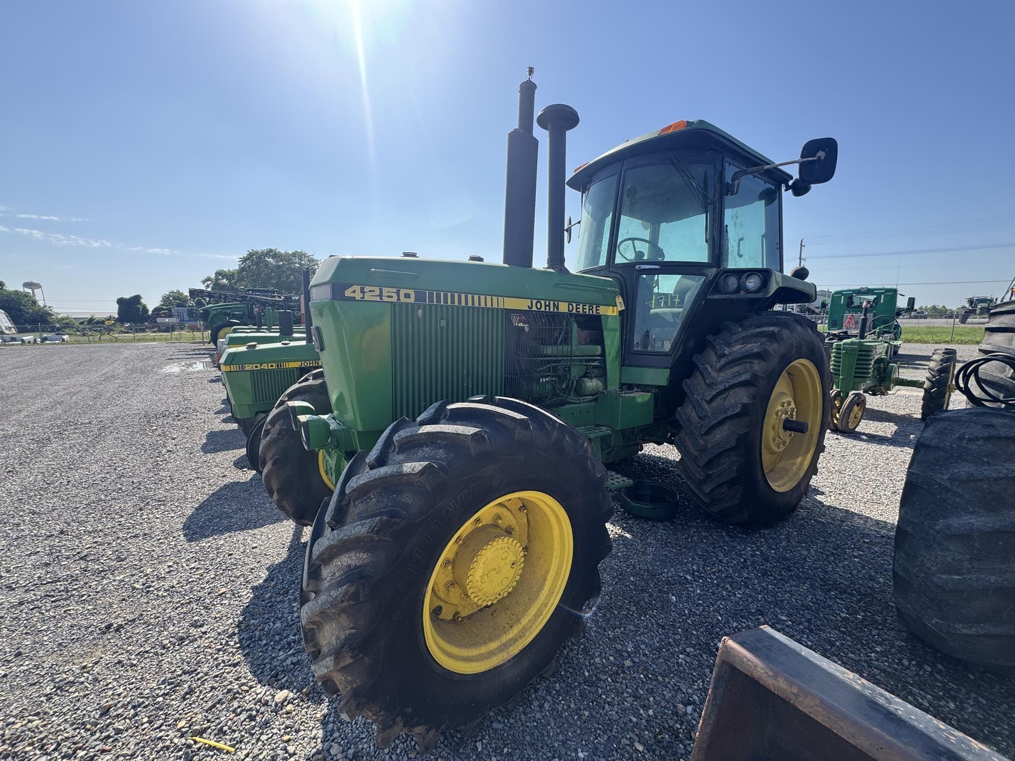 John Deere 4250 Equipment Image0