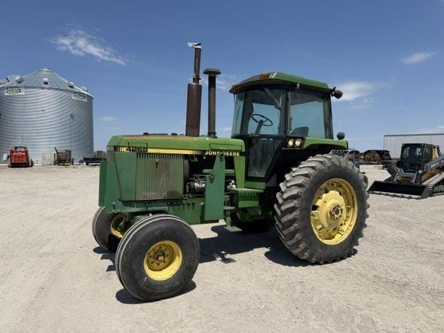 John Deere 4255 Equipment Image0