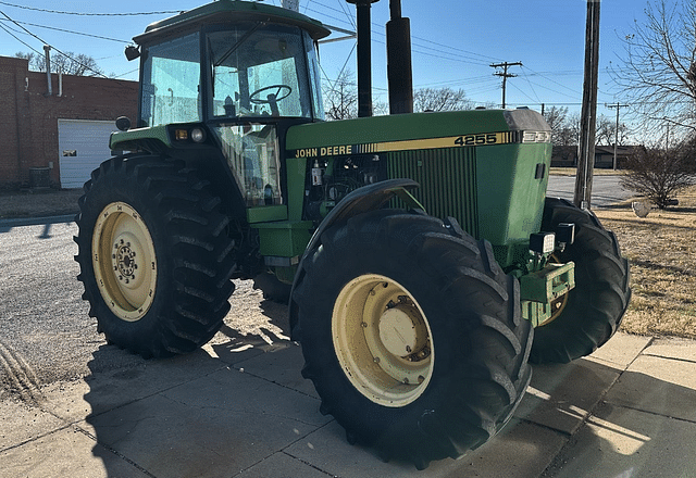 Image of John Deere 4255 equipment image 1