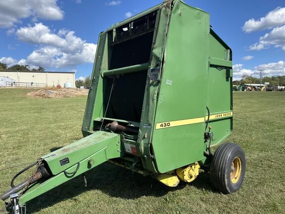 John Deere 430 Equipment Image0