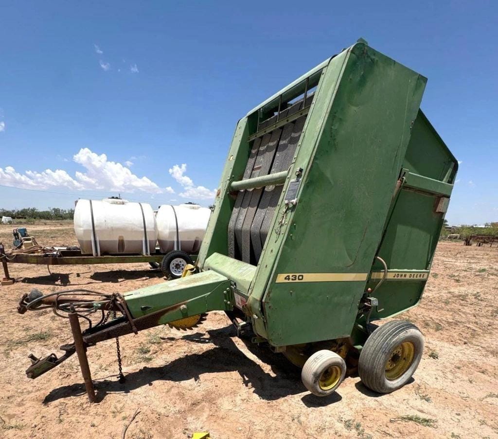 John Deere 430 Equipment Image0
