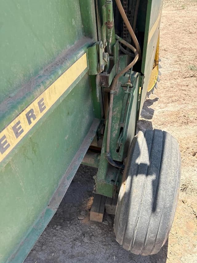 Image of John Deere 430 equipment image 4