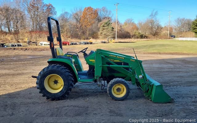 Image of John Deere 4300 equipment image 4