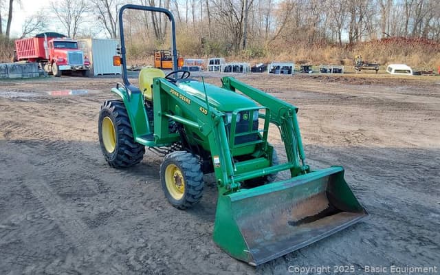 Image of John Deere 4300 equipment image 3