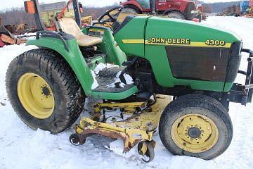 Image of John Deere 4300 equipment image 2