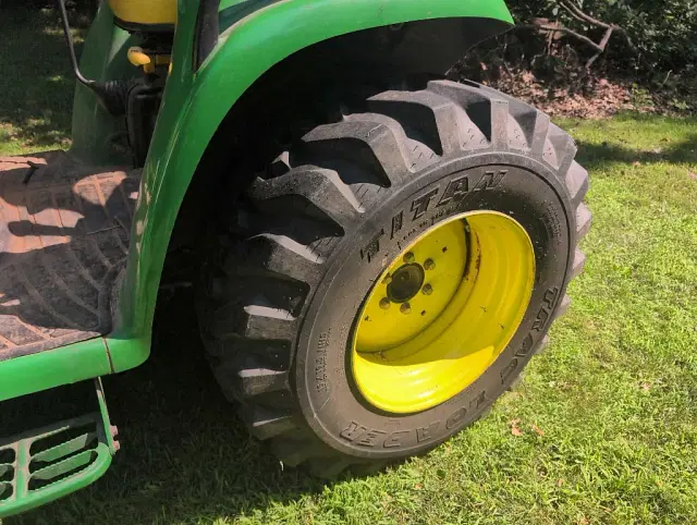 Image of John Deere 4310 equipment image 4