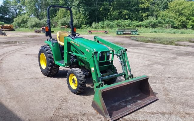 Image of John Deere 4310 equipment image 3