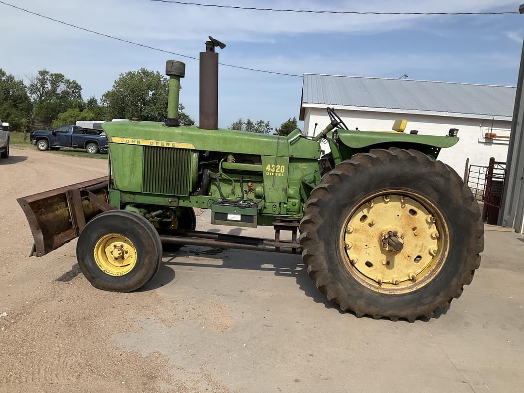 Image of John Deere 4320 Primary image