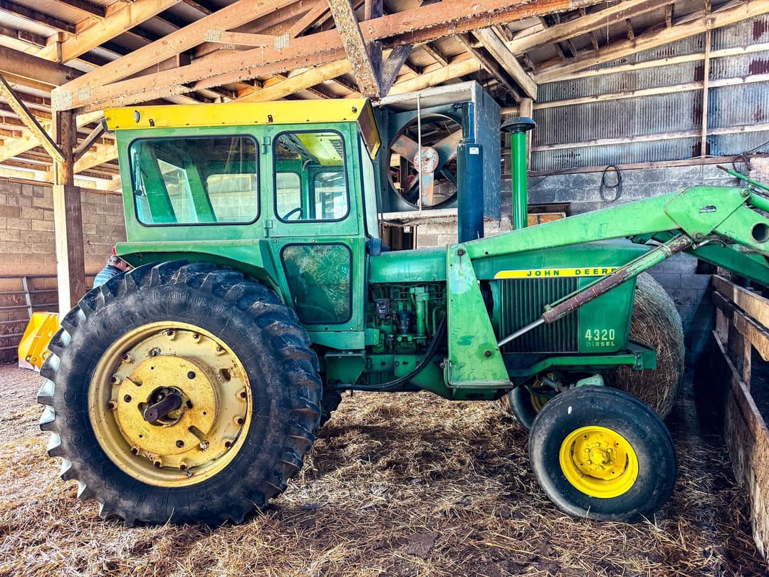 Image of John Deere 4320 Primary Image