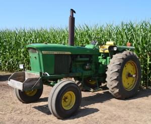 John Deere 4320 Image