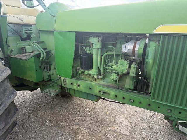 Image of John Deere 4320 equipment image 3
