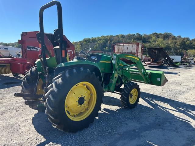 Image of John Deere 4320 equipment image 3