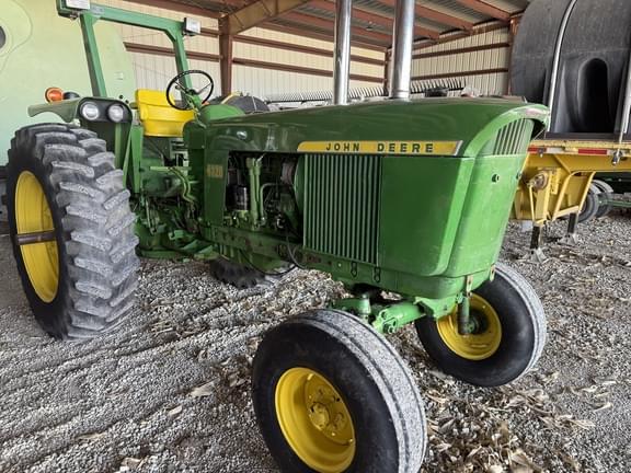 Image of John Deere 4320 equipment image 1