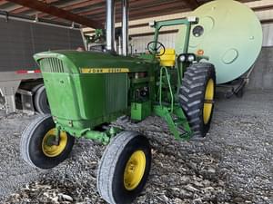 John Deere 4320 Image