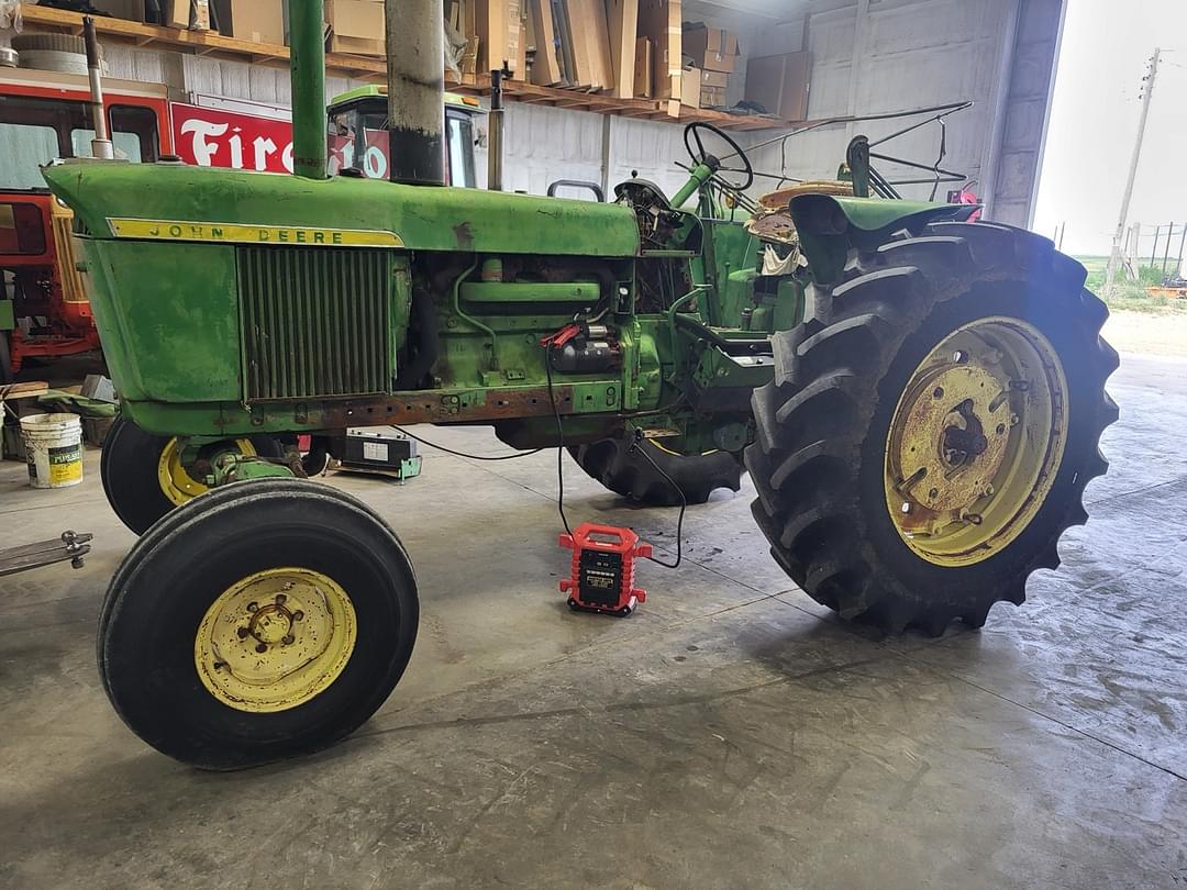 Image of John Deere 4320 Primary image